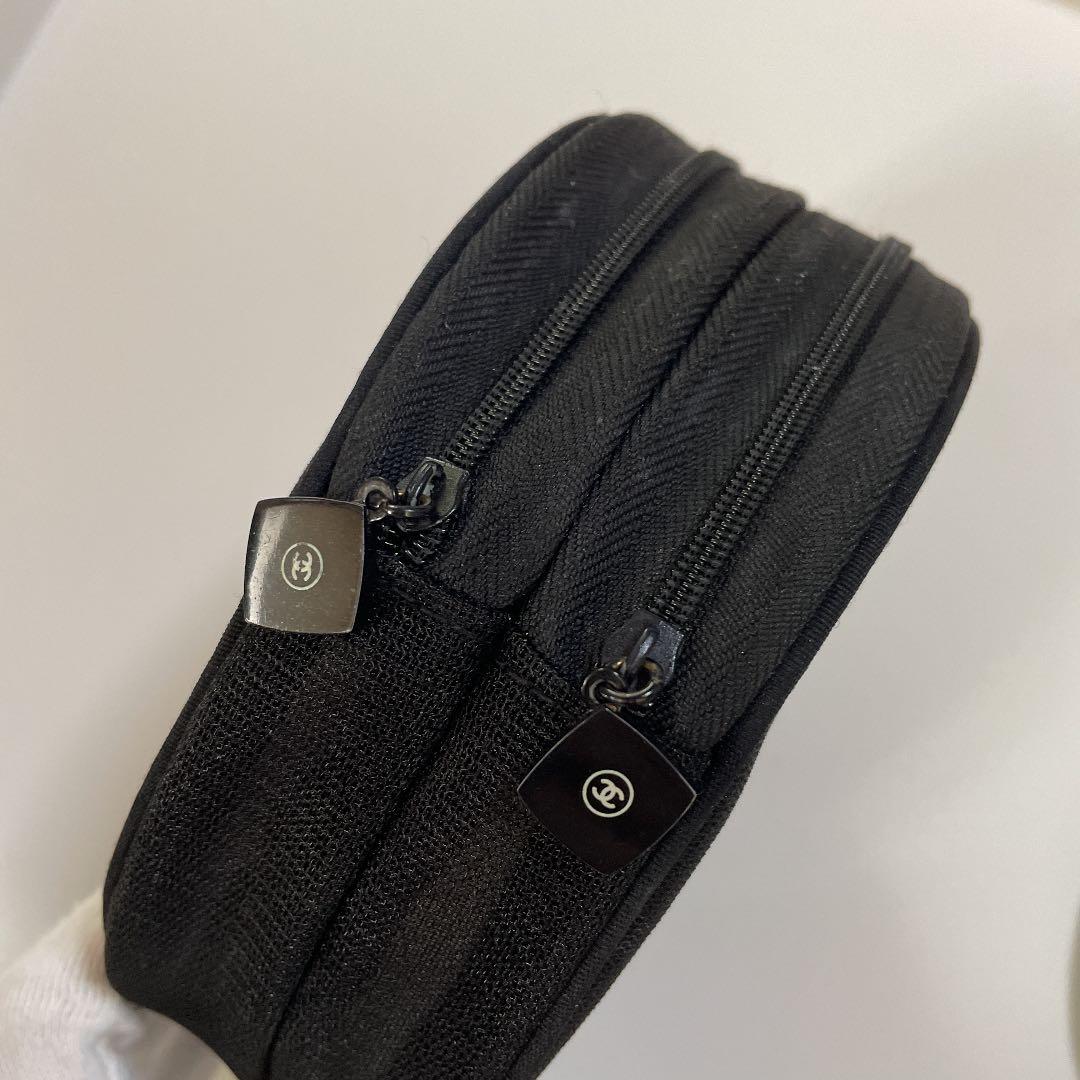 CHANEL限定ポーチ　ミラー付き