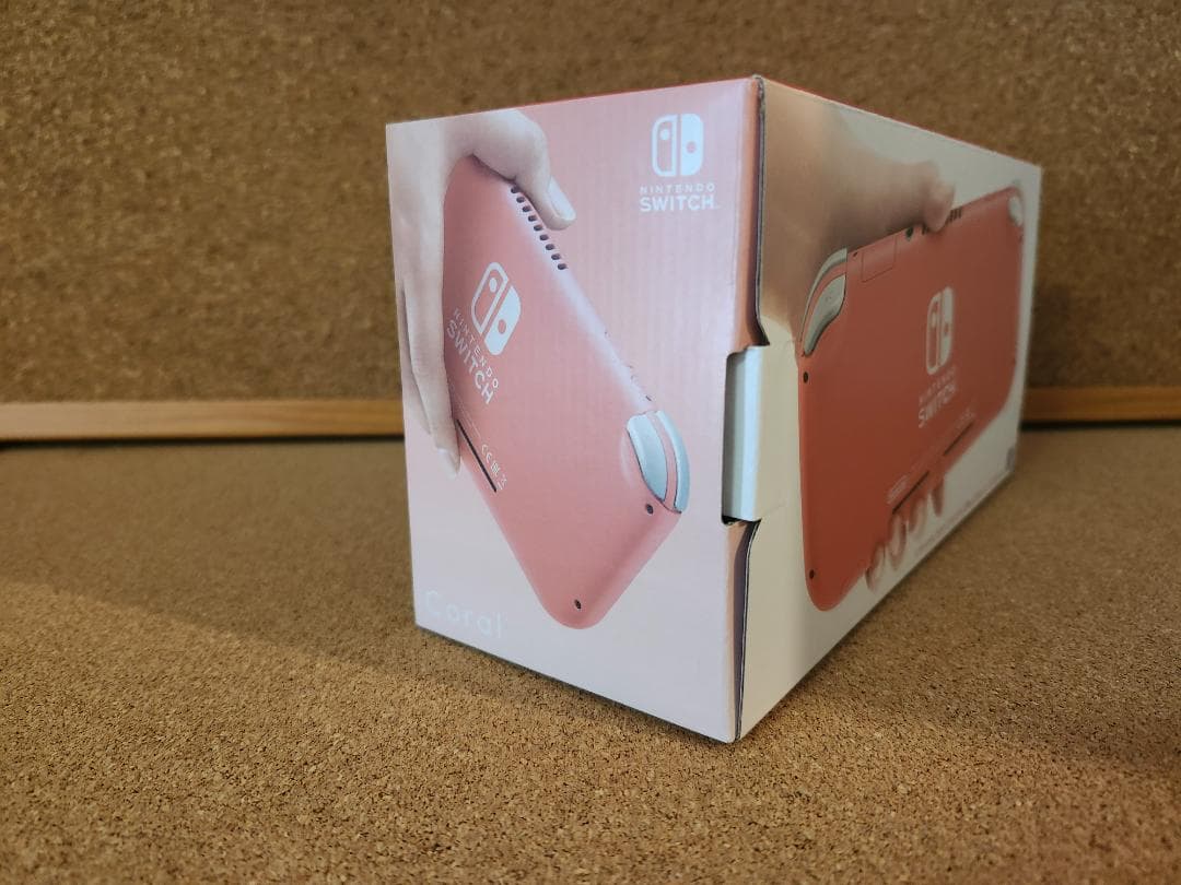 Nintendo Switch　ライト　未開封　A