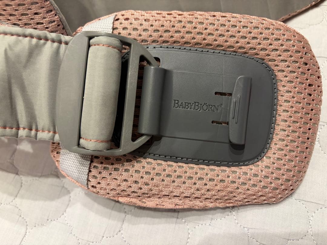 BABYBJÖRN Baby Carrier Harmony ピンク　美品