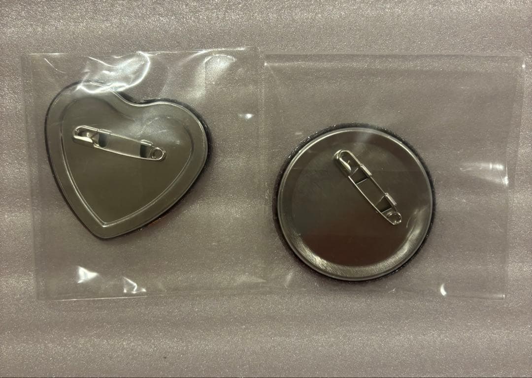 奈*)様 希少品　鬼滅の刃　プリロール　PRIROOL 缶バッジ　禰豆子　2個セ