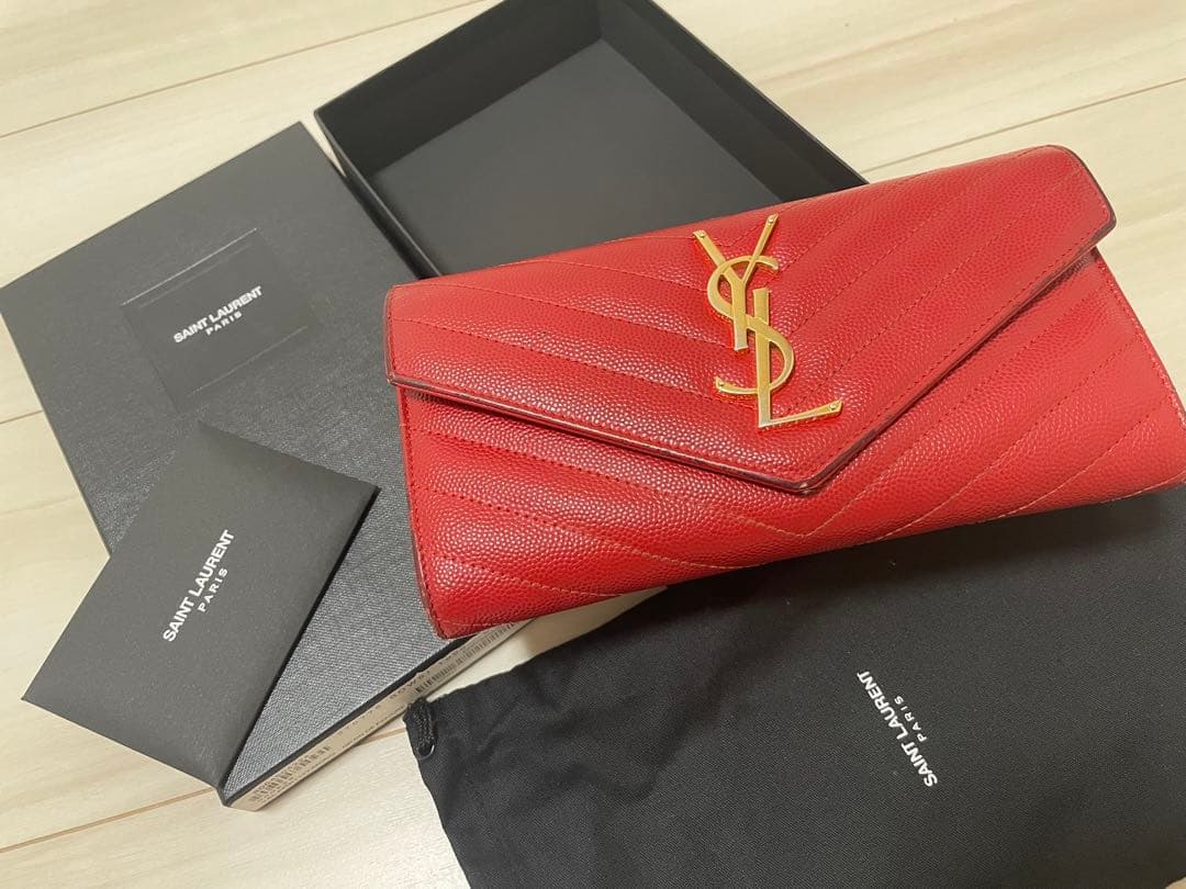 Saint Laurent レッド長財布 YSLロゴ