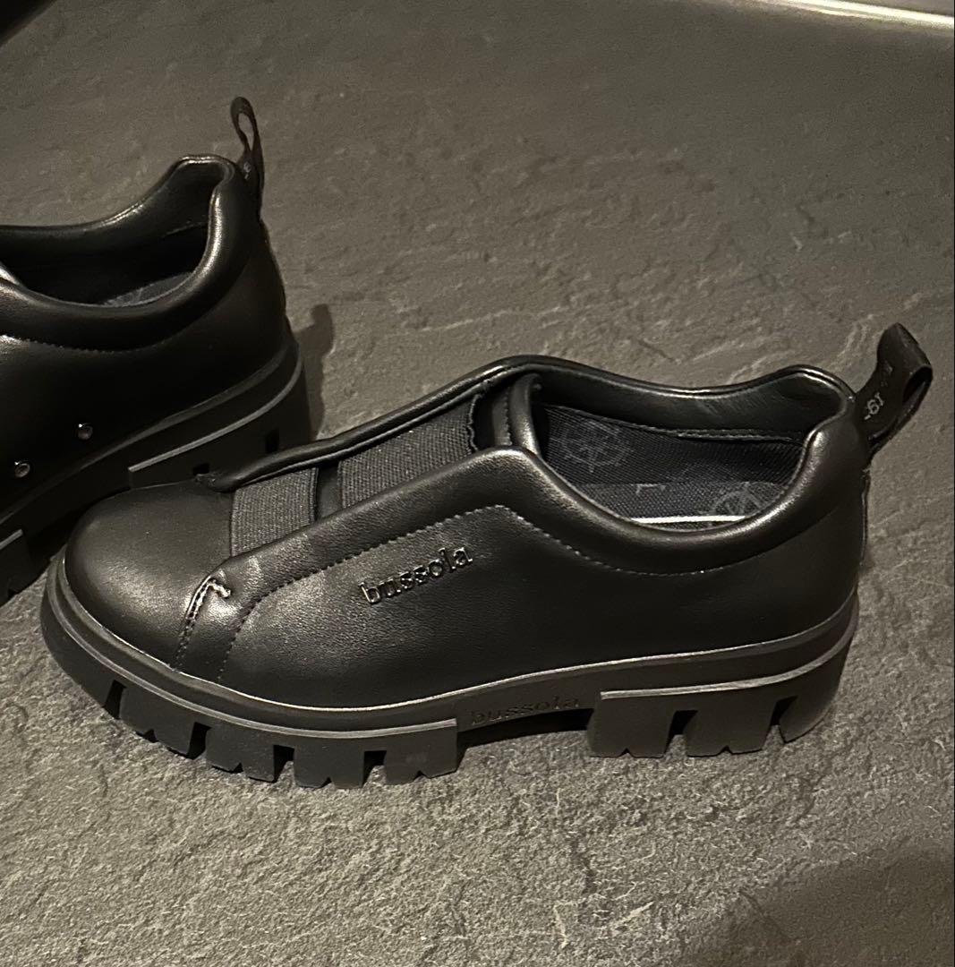 bussola ブソラ撥水厚底スリッポンシューズ （ブラック）本革