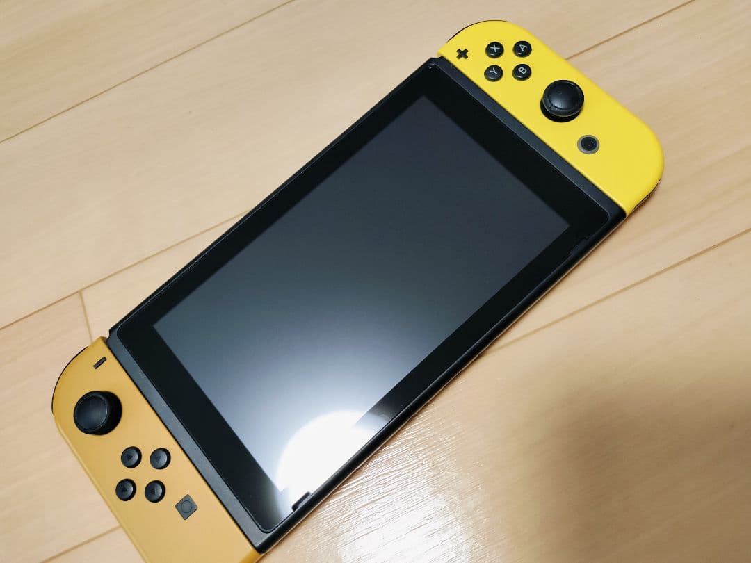 オリエンタルNintendo Switch 本体 ピカチュウイーブイ