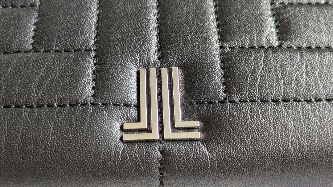 【LANVINenBleu】☆匿名配送☆ 長財布　ブラック　箱付き　美品