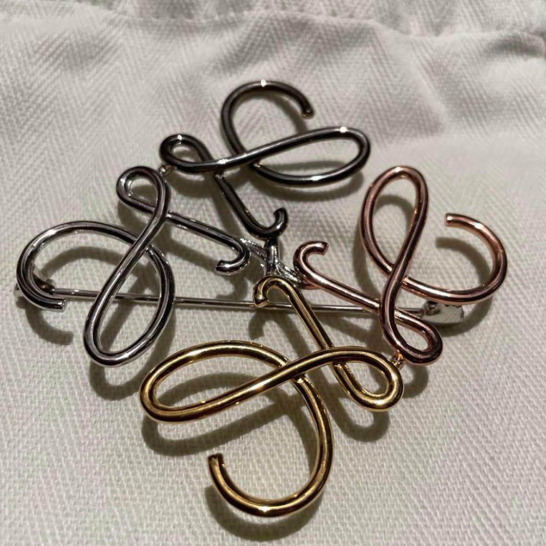 SALE❗️【新品未使用】ロエベ アナグラムブローチ　マルチカラー