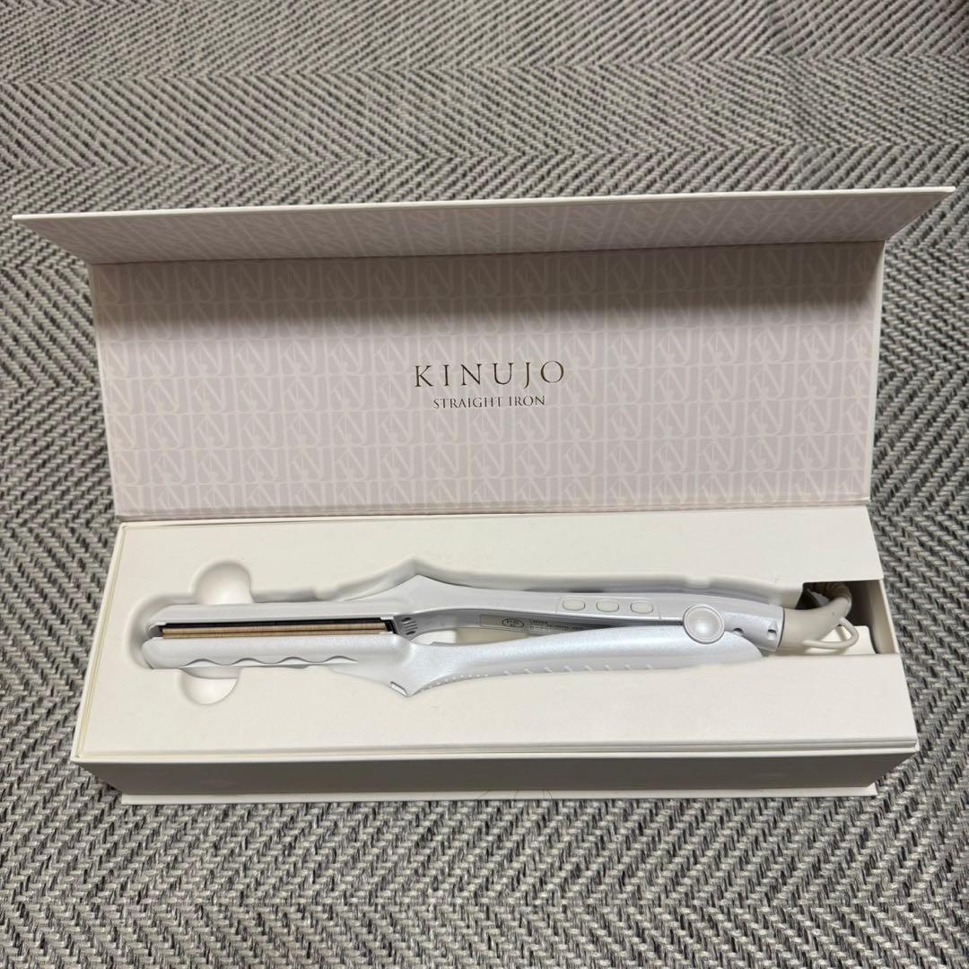 【美品】KINUJO ストレートヘアアイロン ホワイト