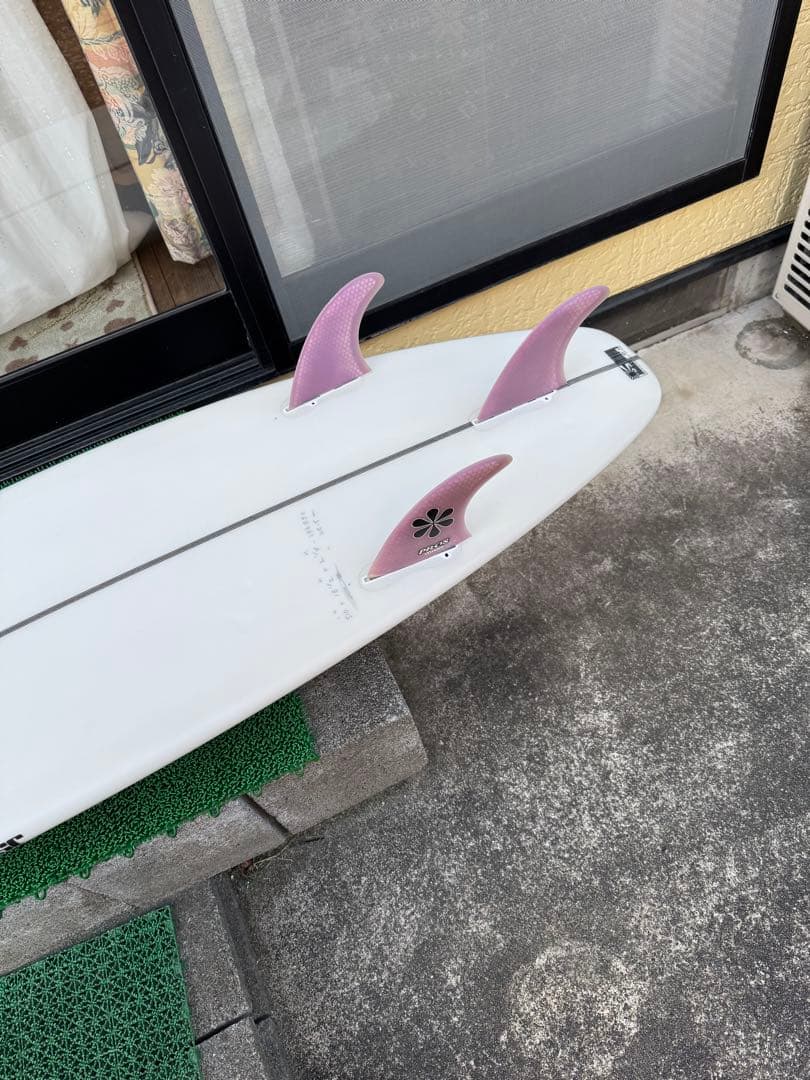 Jsサーフボード、モンスターボックス