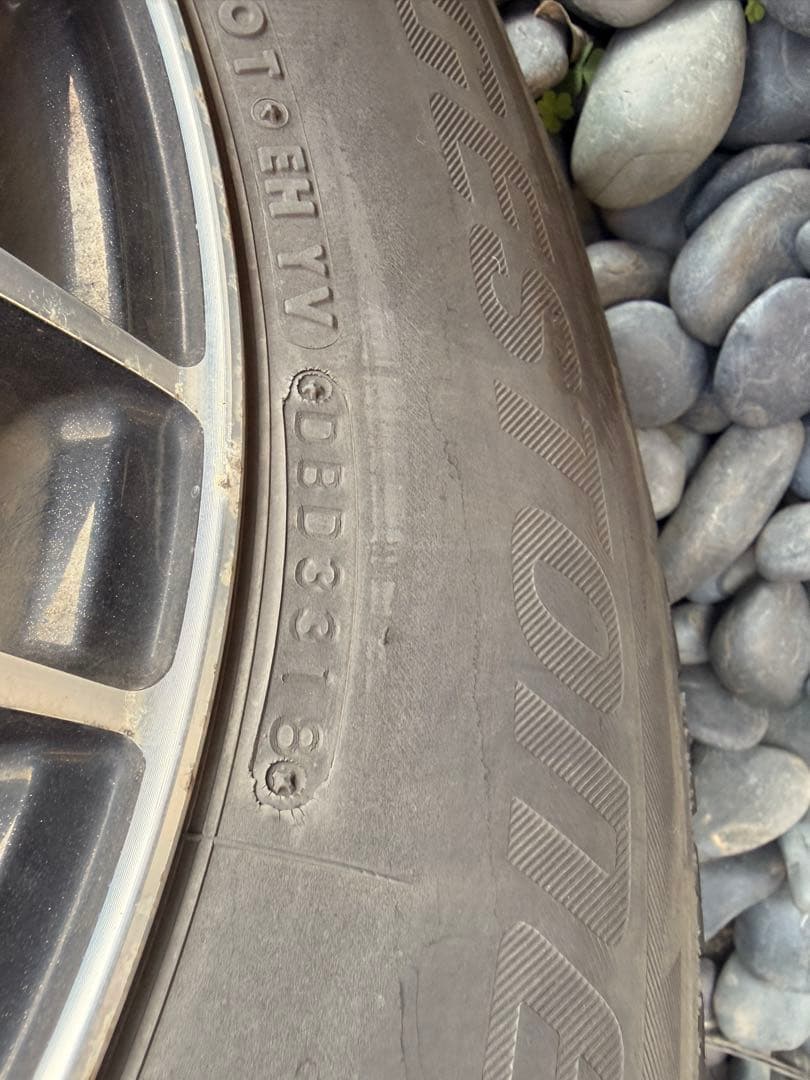 デリカD5 16インチ スタッドレスタイヤ　ホイールセット