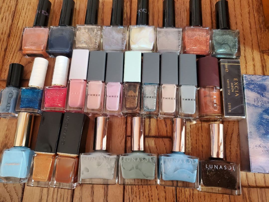 【総額約6万円分】デパコスマニキュア28本まとめ売り