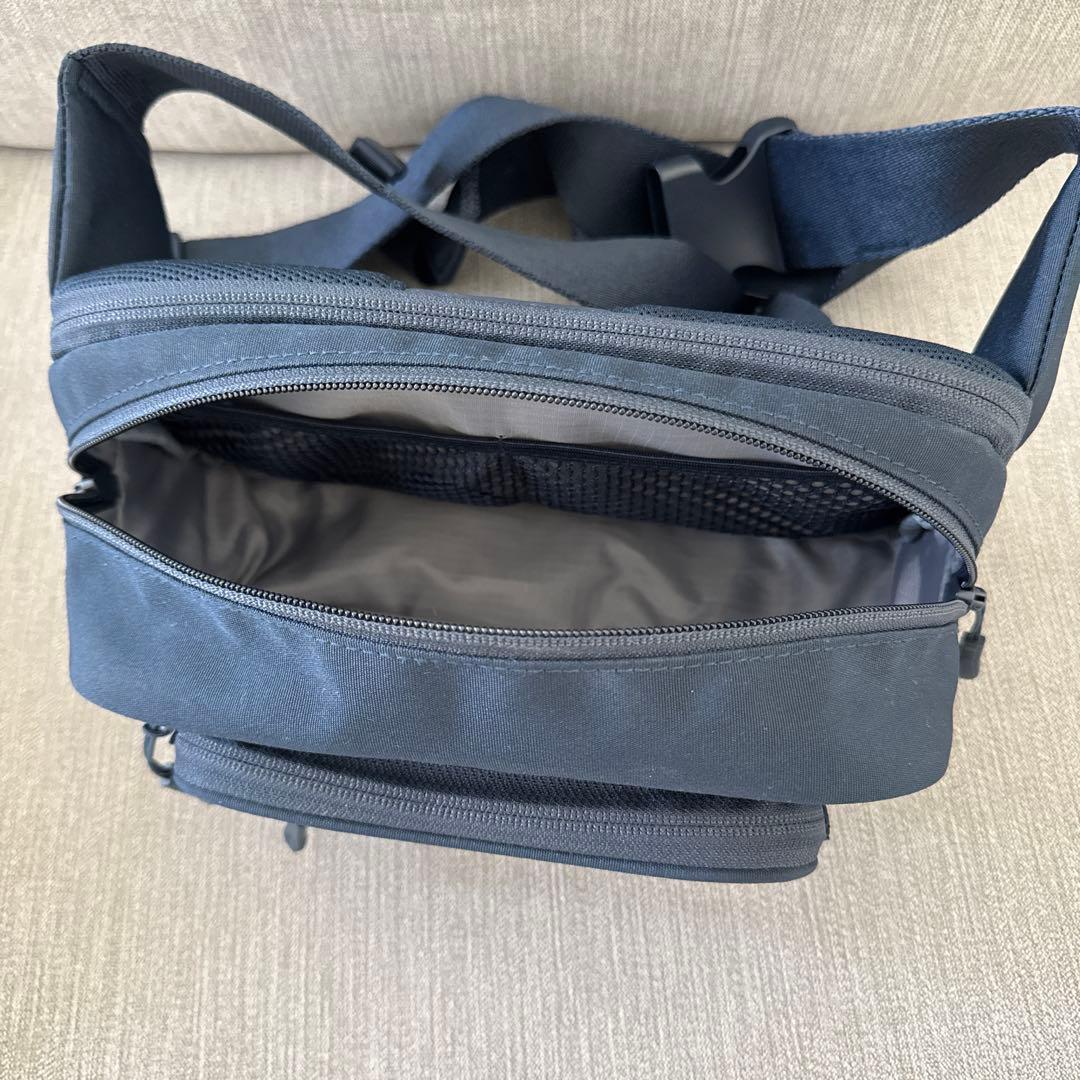 【美品】[POMULU] ポムル ヒップシート　ネイビー