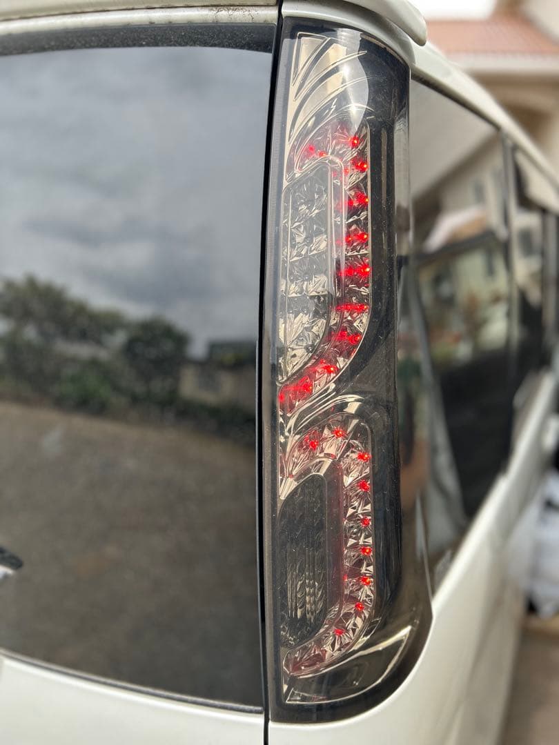 MBROパレットSW　LEDテールランプ スモークレンズ　社外品　限界価格