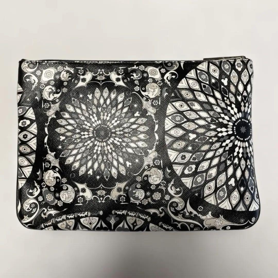 【新品未使用】EMILIO PUCCI エミリオプッチ クラッチバッグ 幾何学柄