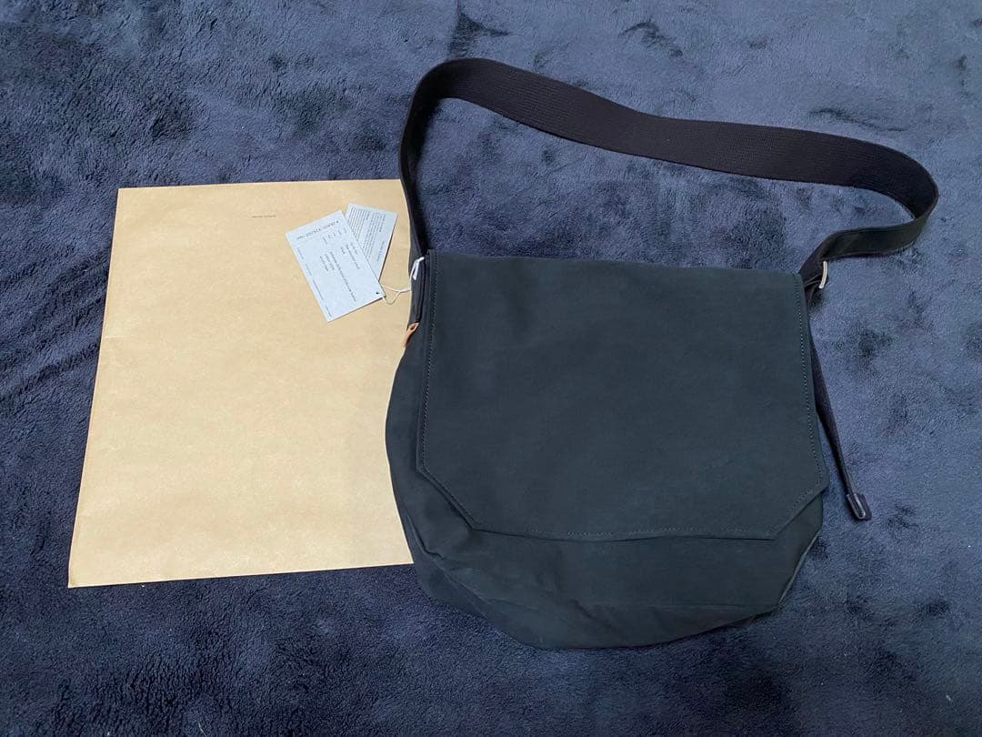 Hender Scheme flap shoulder small/ブラック