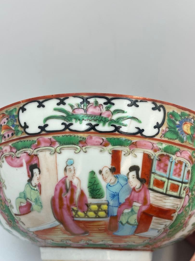 中国古美術　清時代 広彩 人物文 椀 開光人物 草花文 五彩 人物故事時代物