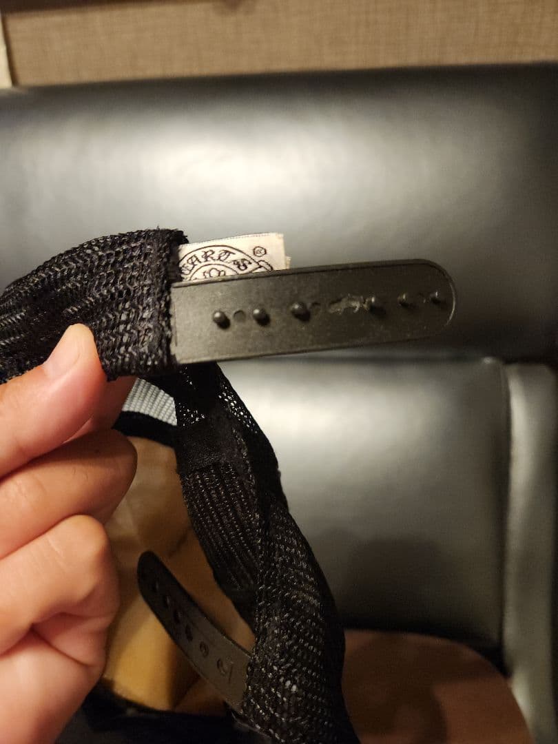 CHROME HEARTS トラッカーキャップ ホワイト/ブラック　破れ有り