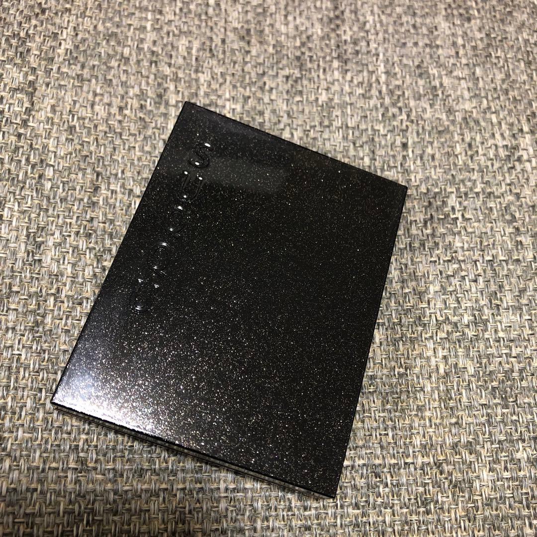 クリスマス限定SUQQUシグニチャーカラーアイズ　111月夜見　ホリデー限定