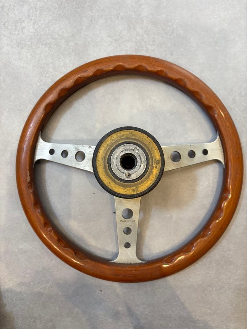 MOMO (モモ) ステアリングINDY ウッドステアリング　モモステ