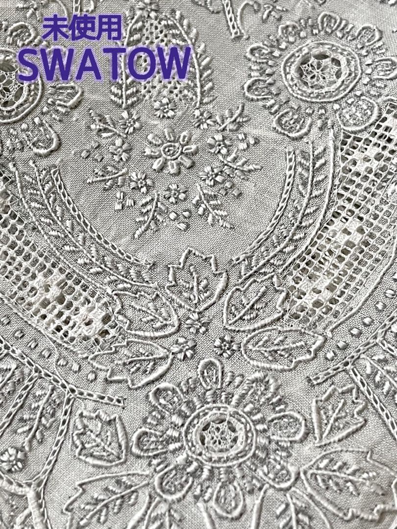 未使用　汕頭　SWATOW 刺繍ハンカチ　ゴージャス　ホワイト　全面刺繍　花模様