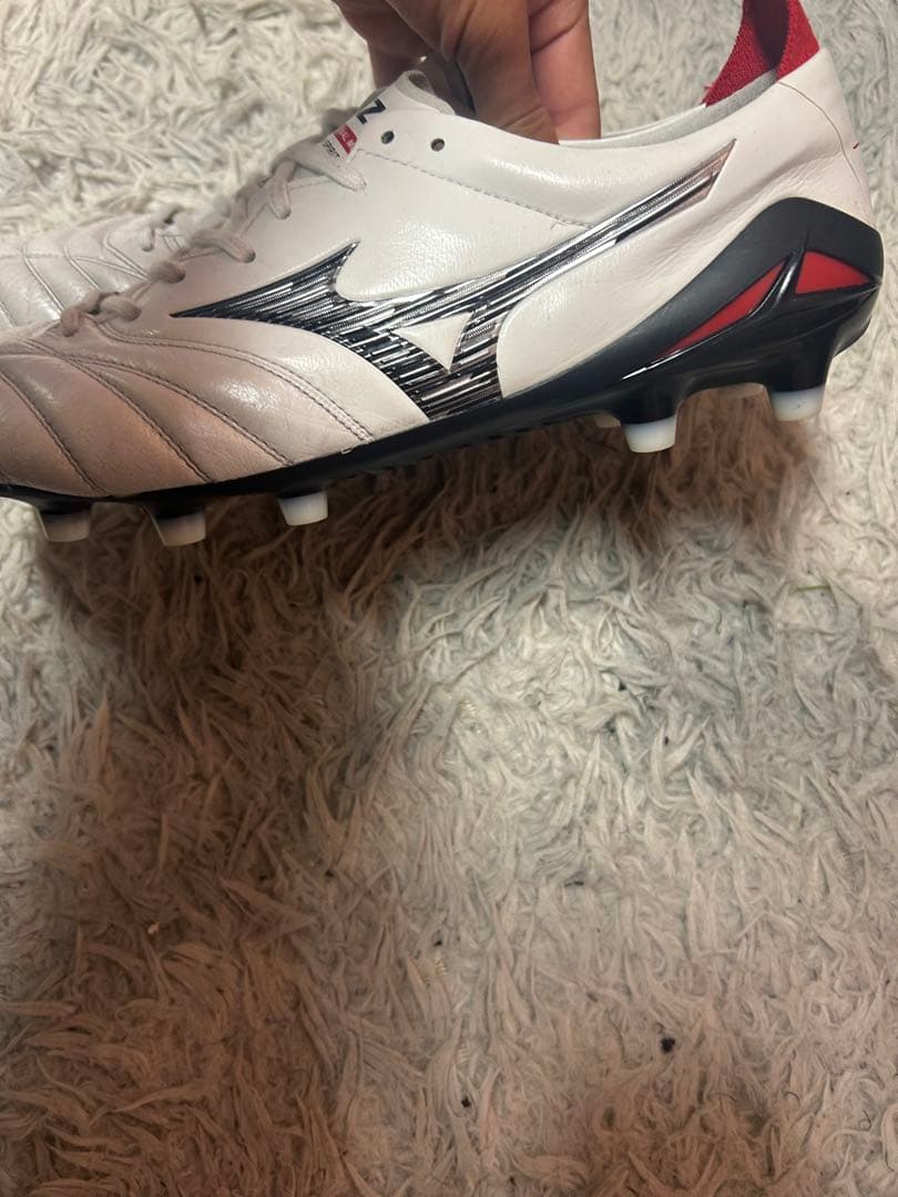 サッカースパイク　ミズノ　モレリアネオ4