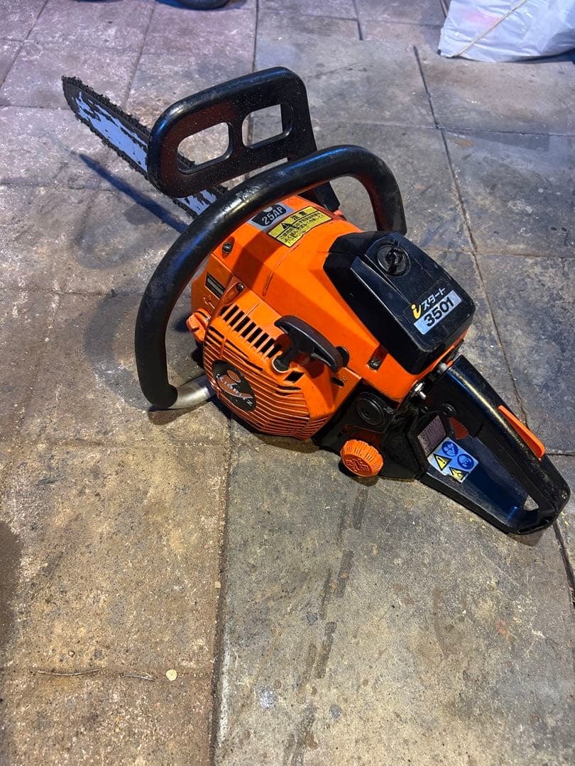 引き取り希望。実働中古/整備済【共立チェンソー　CSVE3501】刃物新品