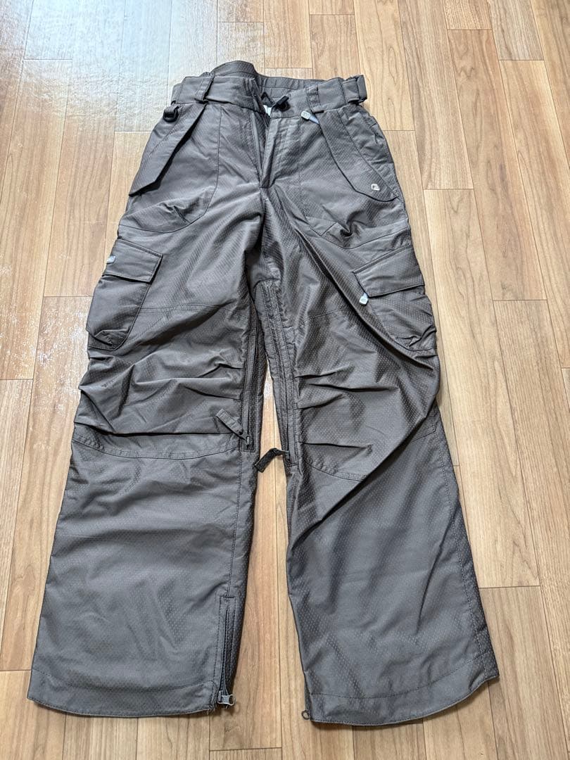 ESTIVO スキー&スノボ　ウェア　ダウン　上下セット　レディース M 破格