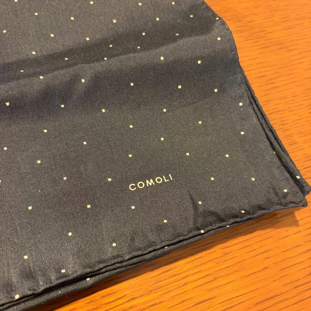 comoli シルク ドット スカーフ