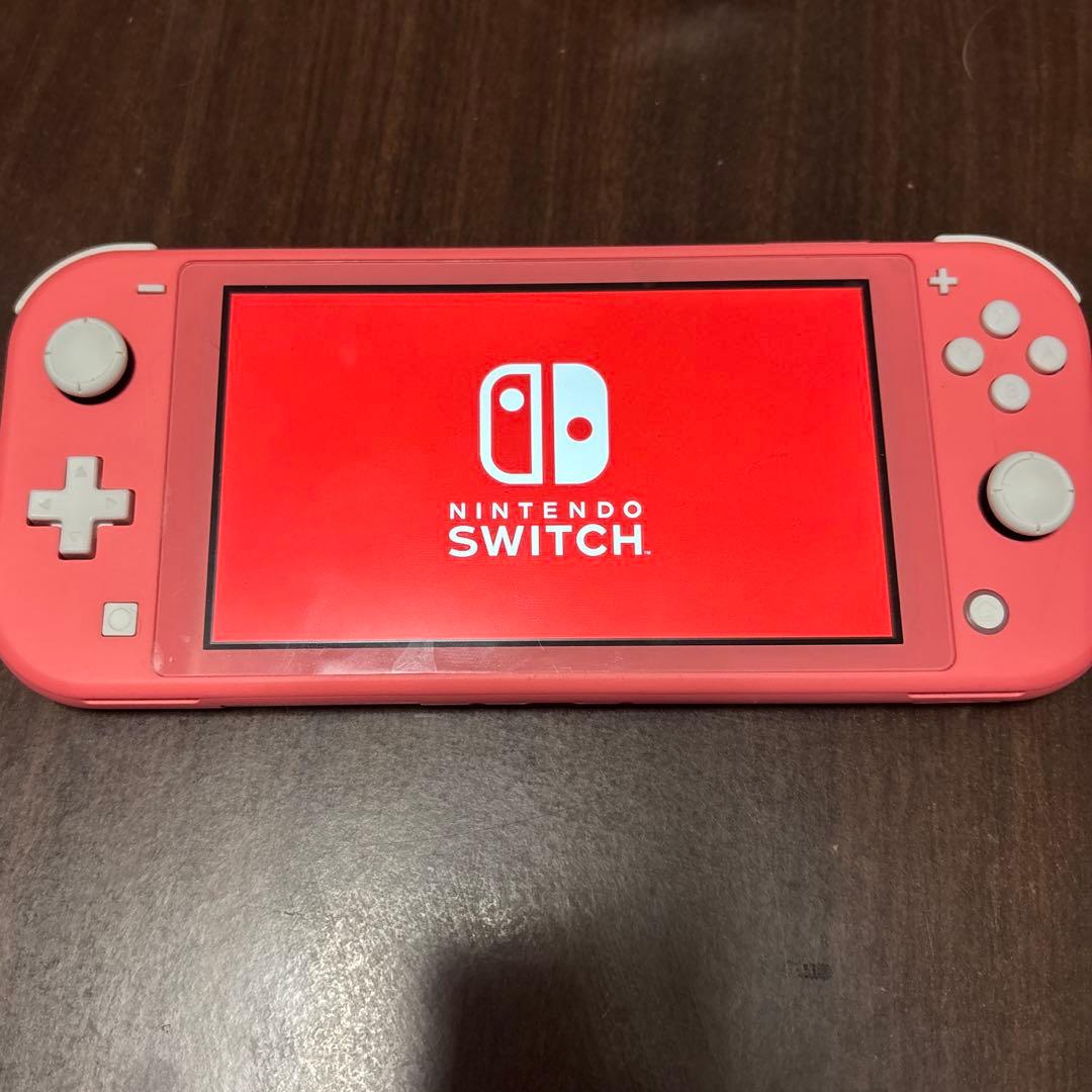 Switch Light コーラルピンク ※裏に黒い軽い汚れあり スプラ2付き