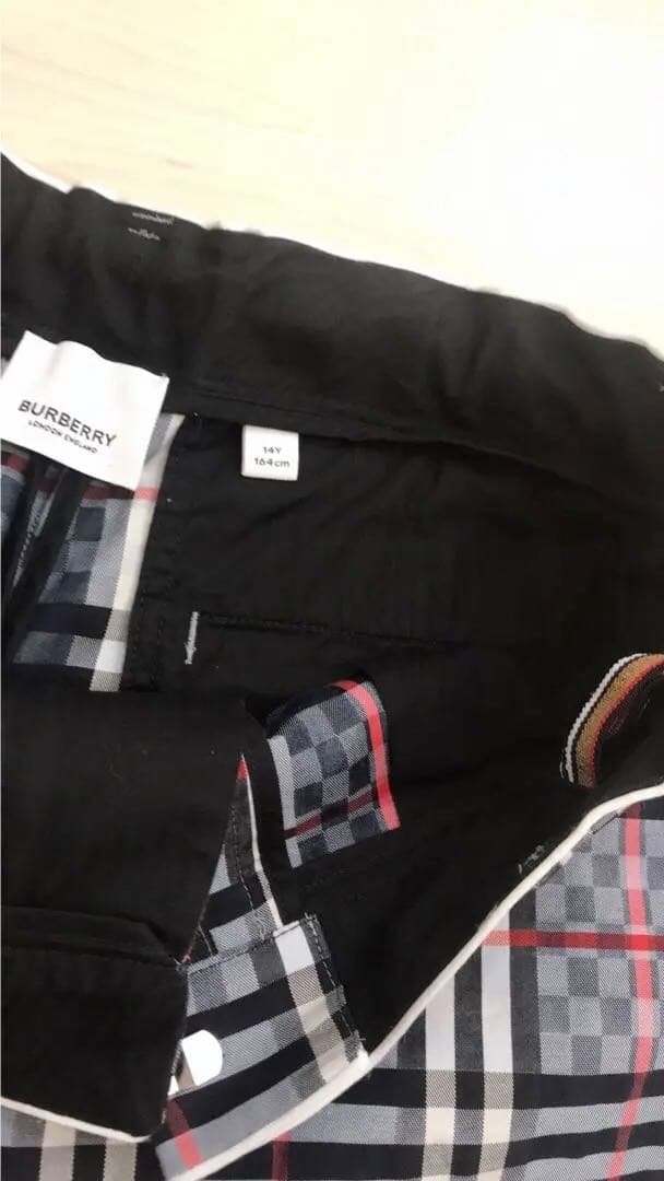 Burberry キッズ　大人細身ならOK 14Y 150cm ショートパンツ