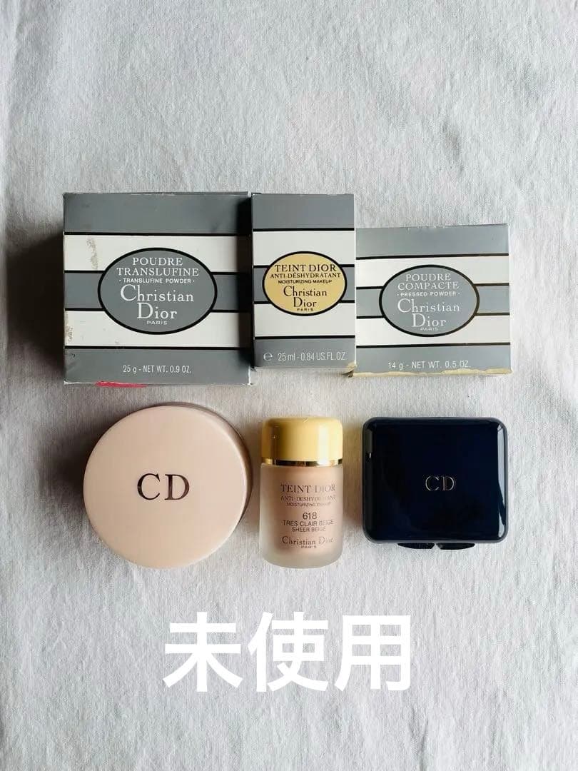 ディオール フェイスパウダー リキッドファンデーションプードゥルコンパクト