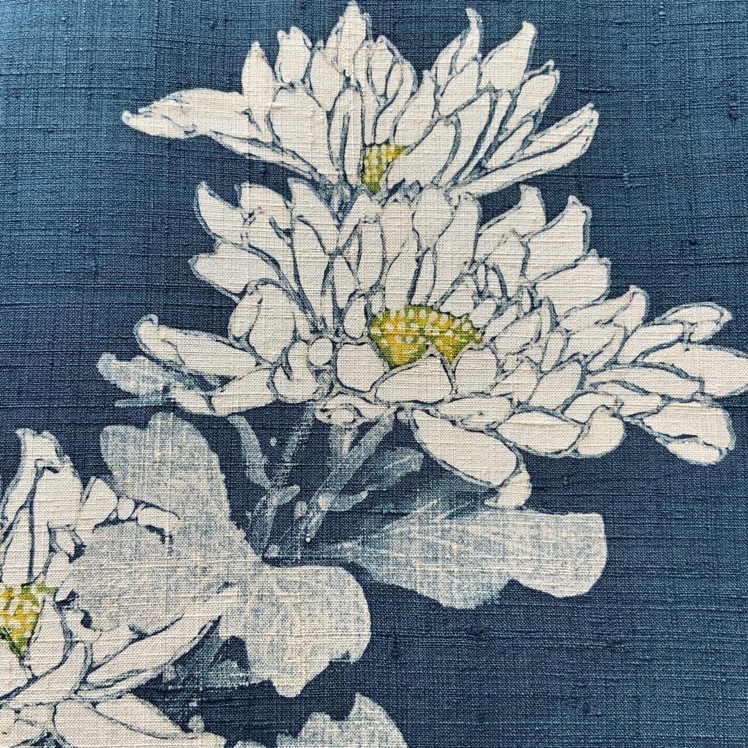 A4サイズ対応　紬帯　白菊の花　リメイク　江戸打紐ハンドルバッグ