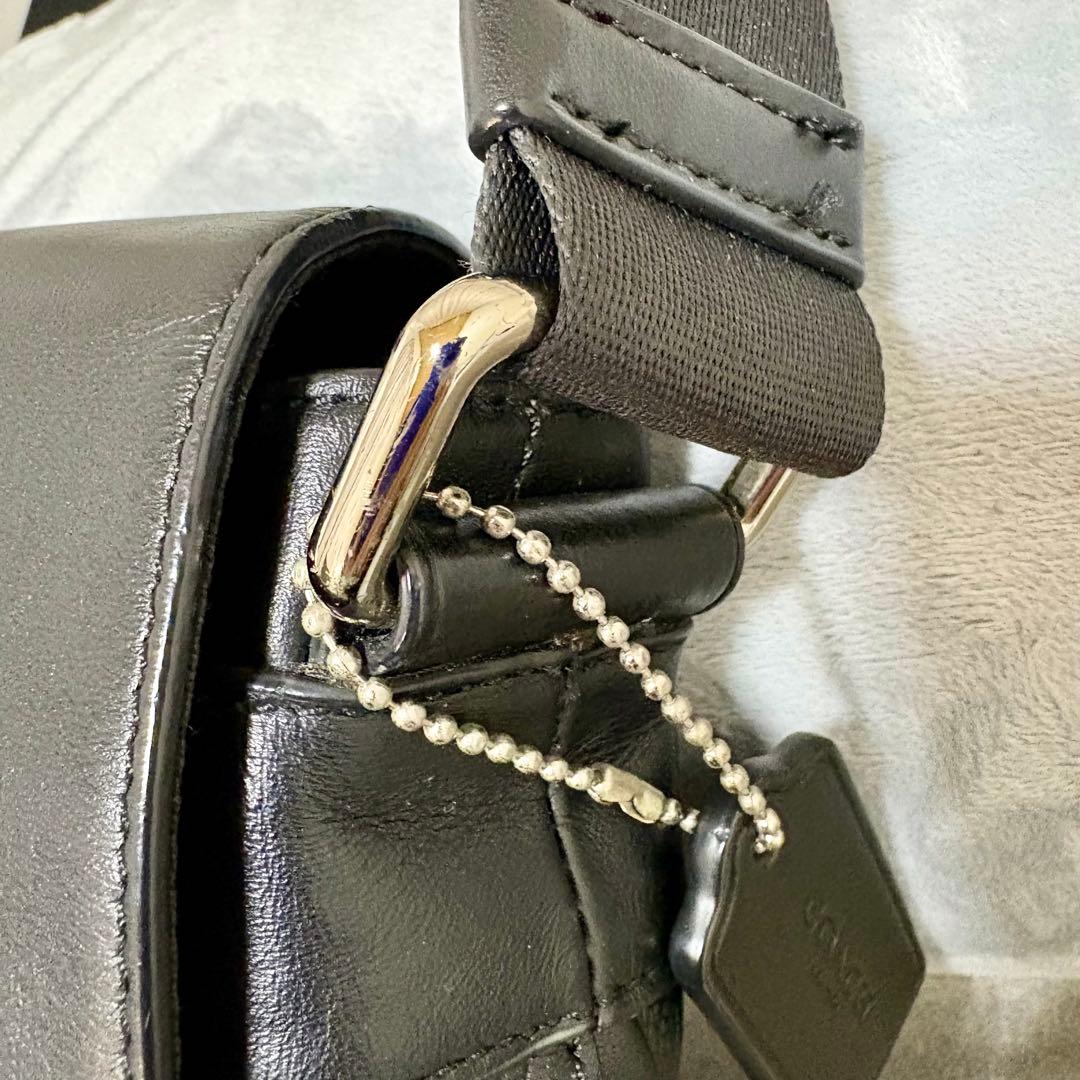 COACH コーチ メッセンジャーバッグ エンボス 斜め掛け レザー ブラック