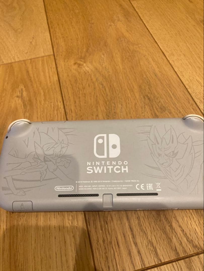 Nintendo Switch Lite ポケモン　ザシアンザマゼンタ