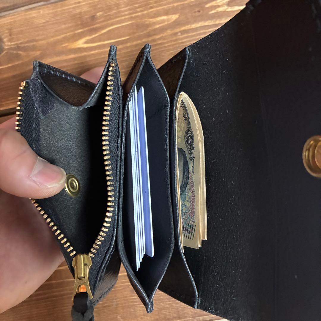 ショートトラッカーウォレット ネブラスカブラック　クロスボールコンチョ