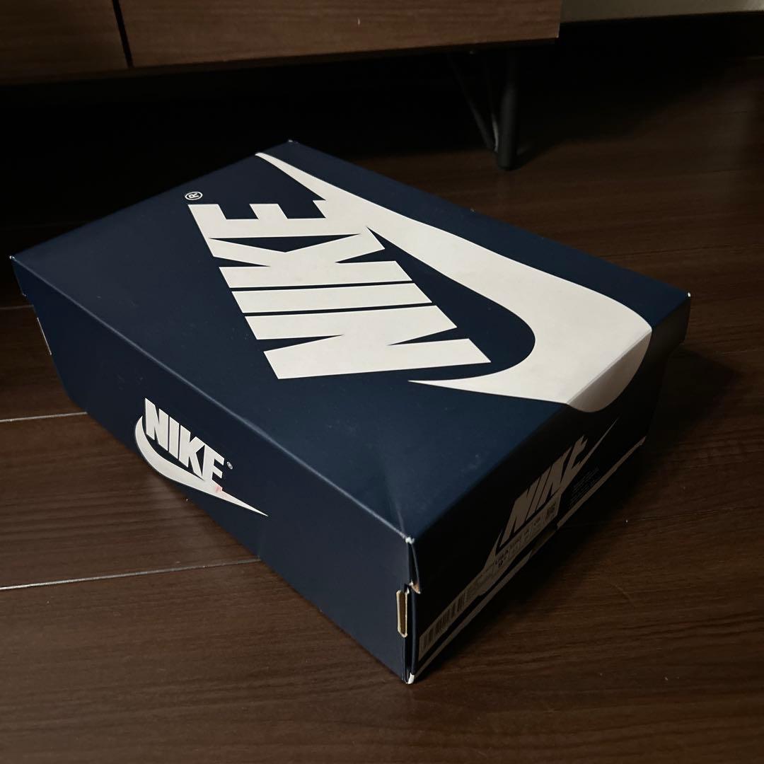 NIKE エアジョーダン1ミッドナイトネイビー