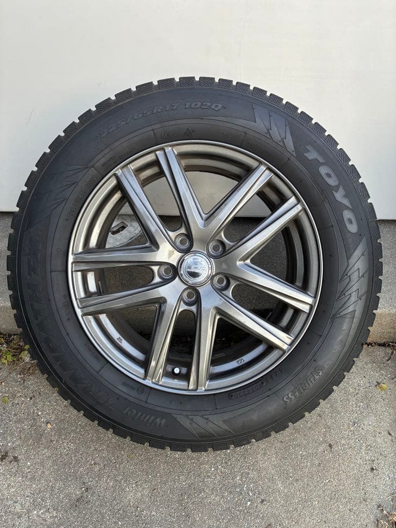 TOYOスタッドレス 225/65R17 TRANPATH TX＋CRクリケット