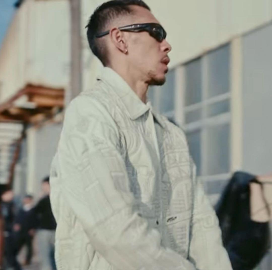 Oakley straight jacket サングラス io着用 オークリー