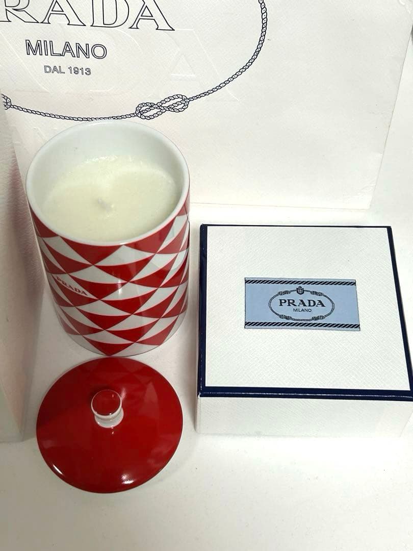 未使用 PRADA プラダ レッド キャンドルホルダー アロマキャンドル 蓋付