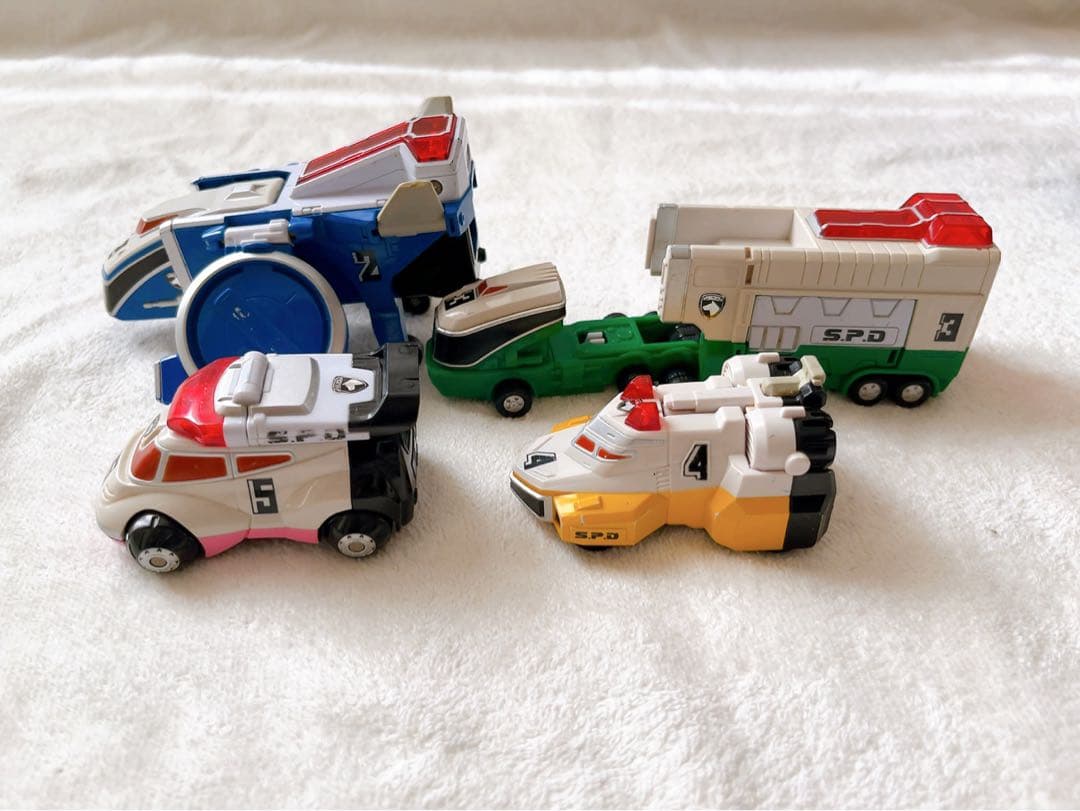 ①特捜戦隊デカレンジャー　DX特捜合体デカレンジャーロボ