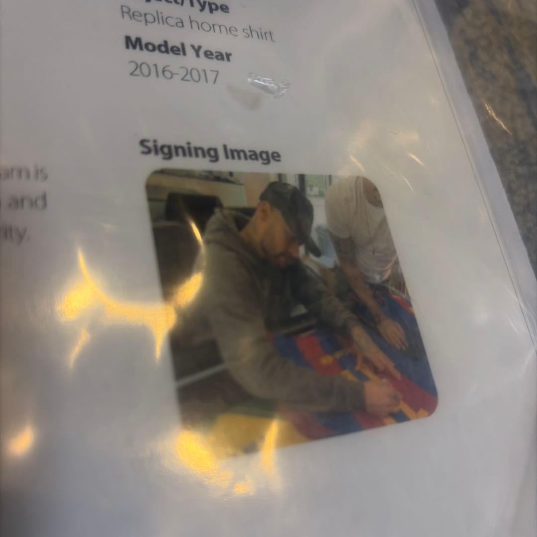 NEYMAR JR 直筆サイン入りユニフォーム ダグアウト　バルセロナ