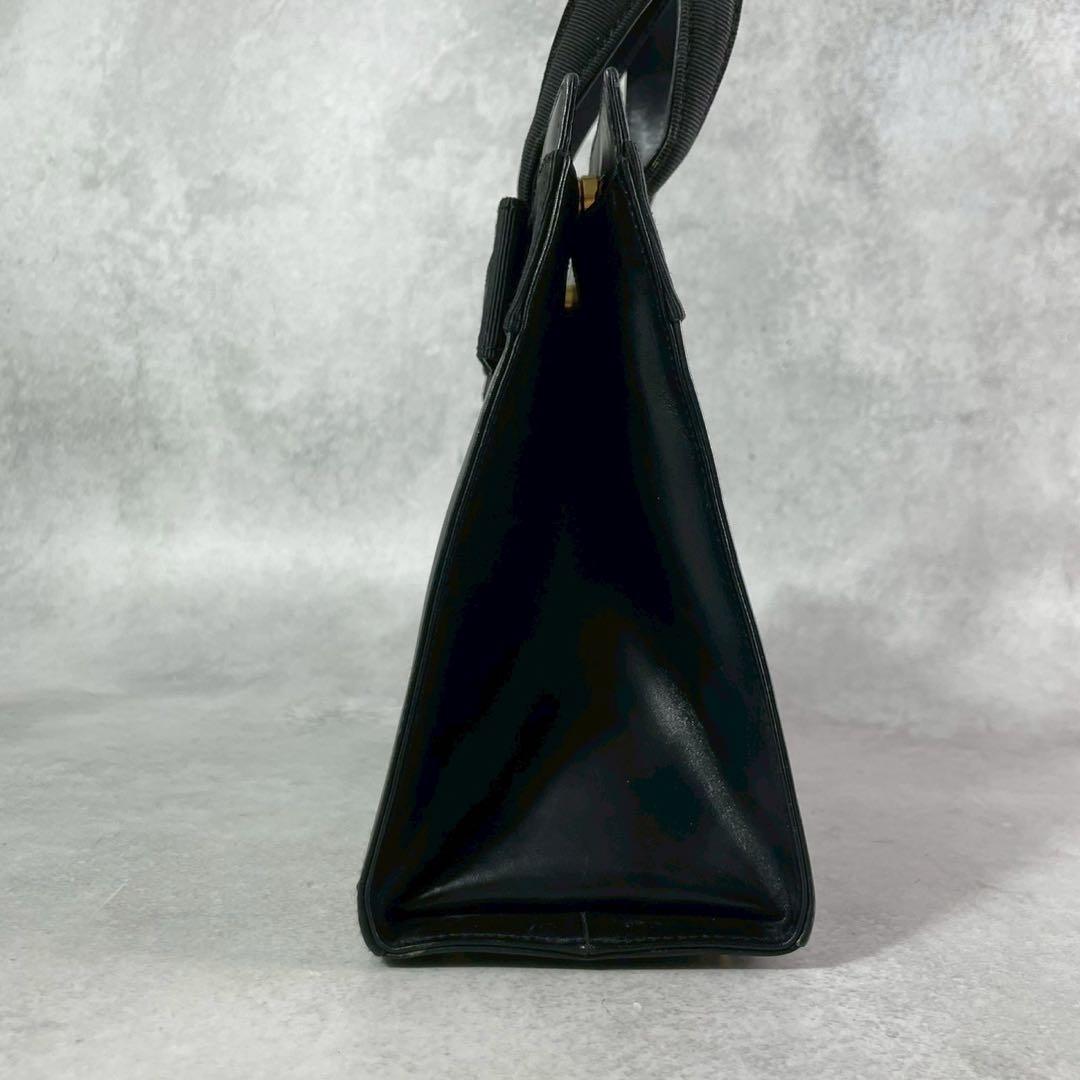 【美品✨】サルバトーレフェラガモ ヴァラリボン ハンドバッグ レザー 黒