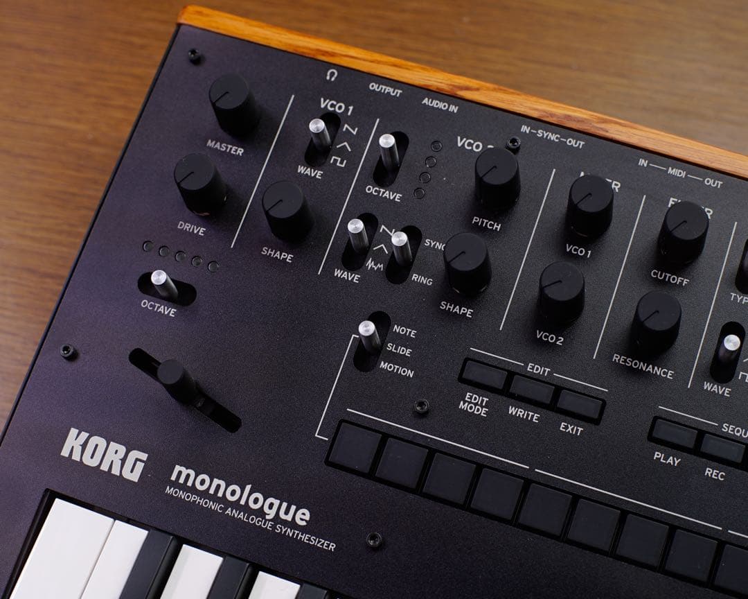 [値下げ]KORG コルグ Monologue シンセサイザー ツマミ新品交換済