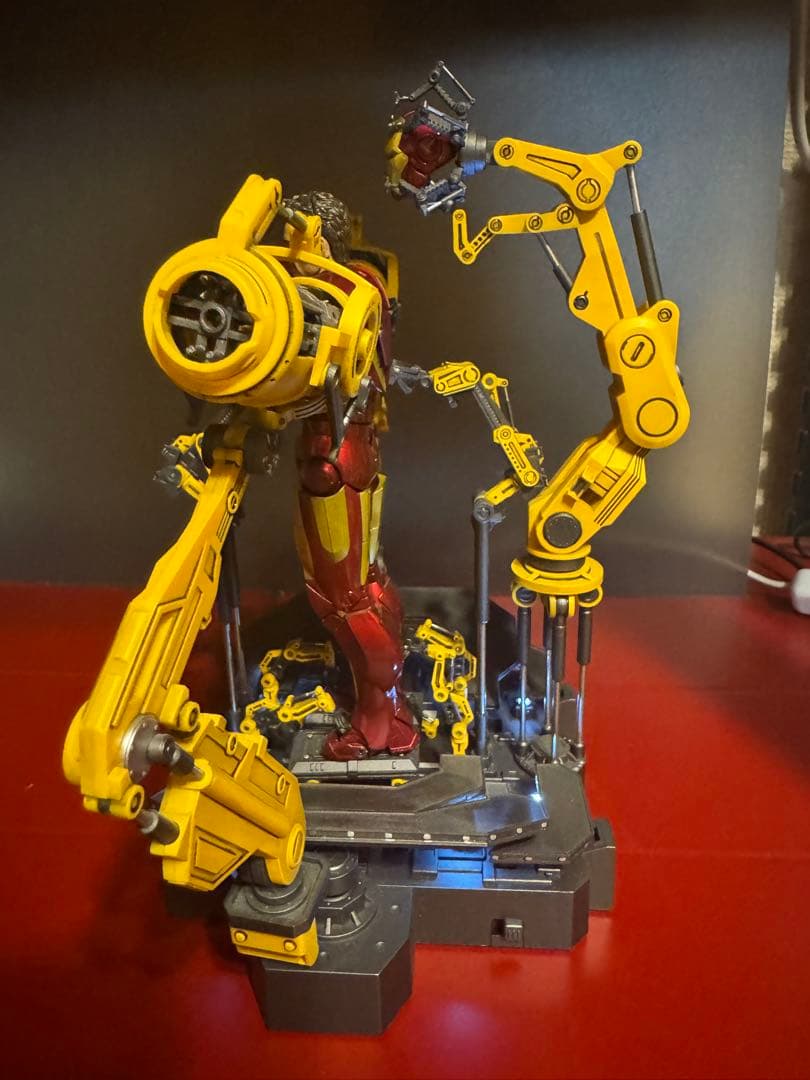 アイアンマン　スーツアップガントレイ　フィギュアーツサイズ