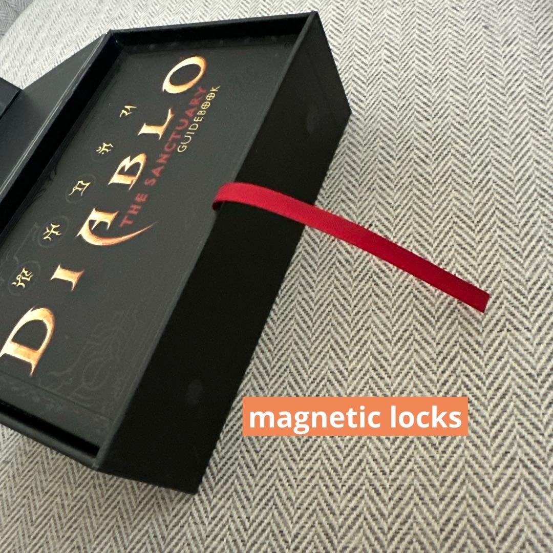 洋書 Diablo: The Sanctuary Tarot Deck