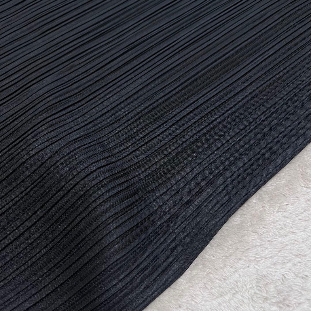 美品　プリーツプリーズ　イッセイミヤケ　スリット　ロングワンピース　ブラック