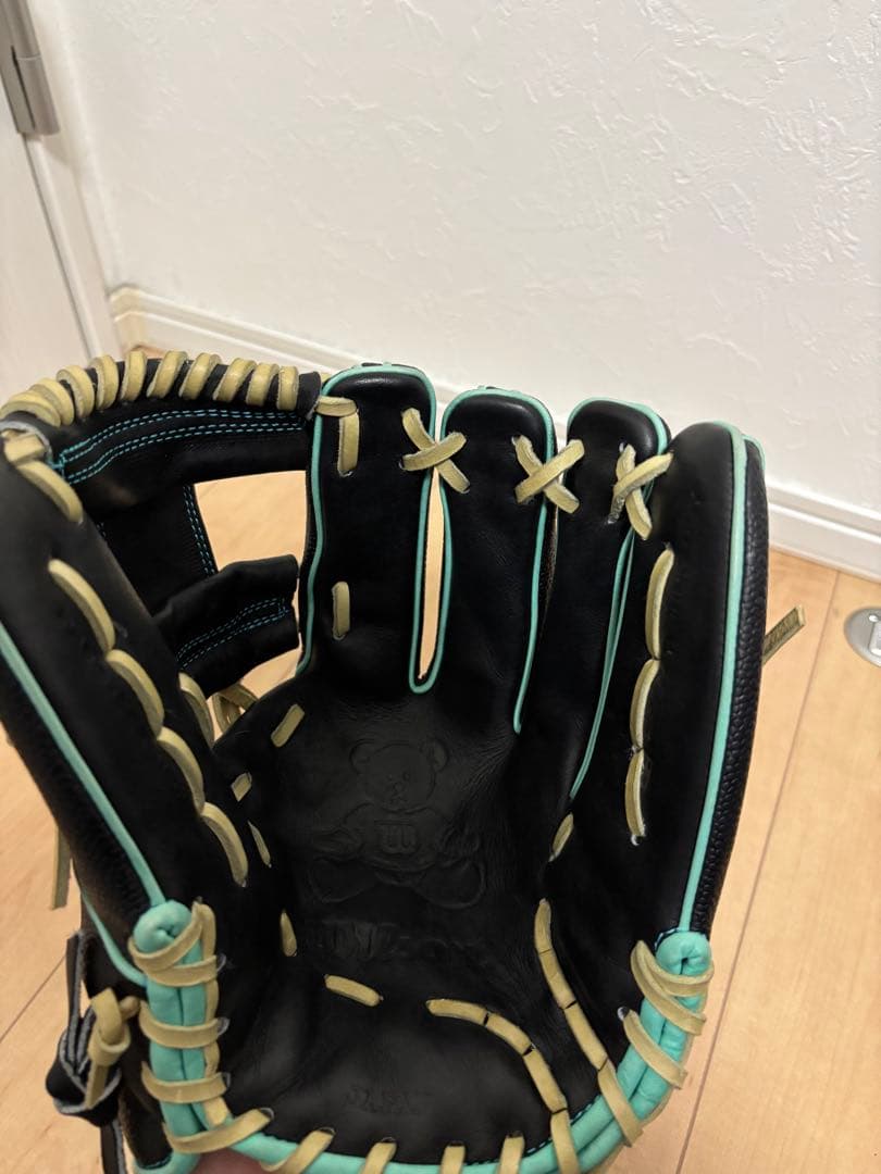 Wilson 軟式野球グローブ 右手用 黒/水色/87型