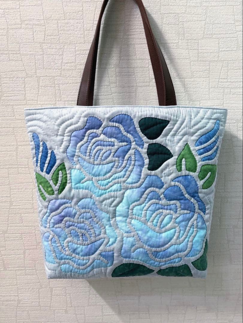 ハワイアンキルトトートバッグ　　　　　　　　バラ♡ アイスグレー