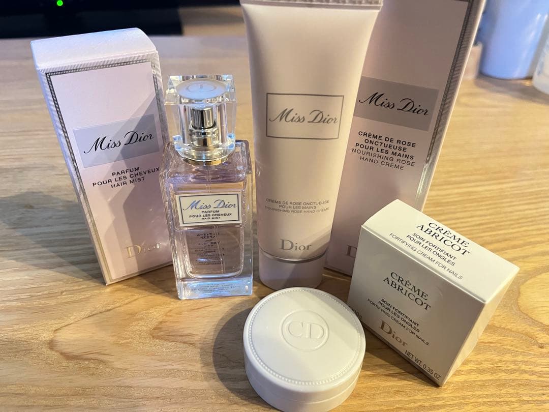 ミスディオール　ネイルクリーム　ハンドクリーム　ヘアミストセット