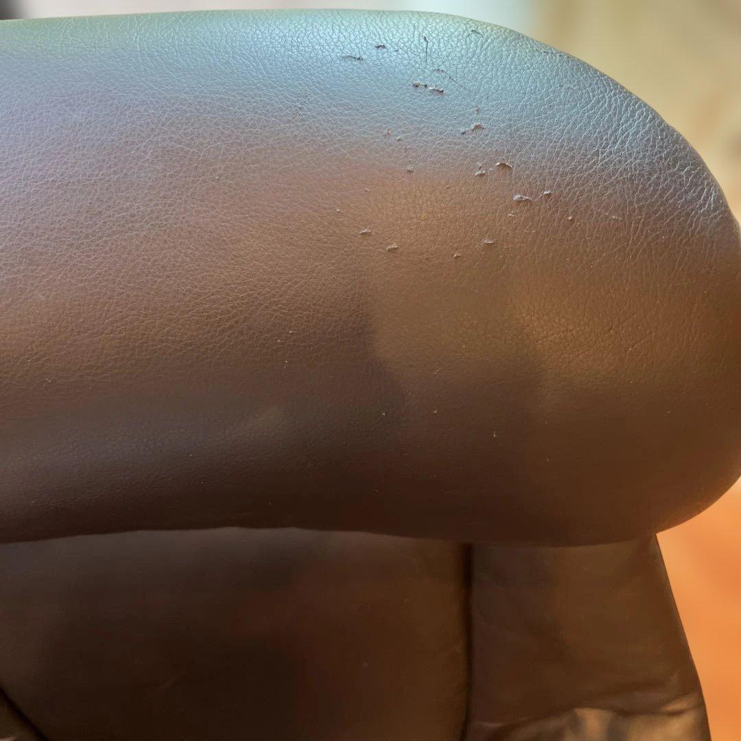 カリモク　レザー リクライニングチェア オットマン付き