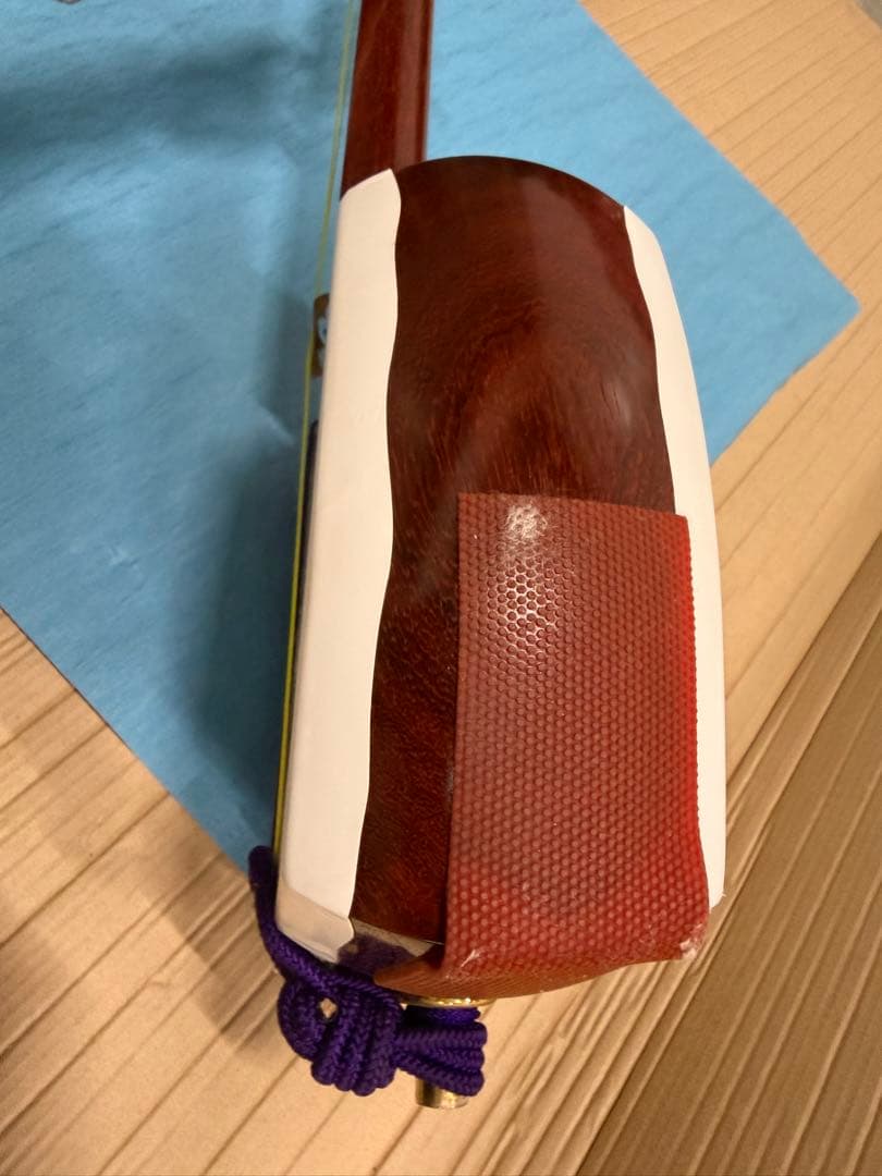 ケース付き　三味線本体 白/紫 バチ付き