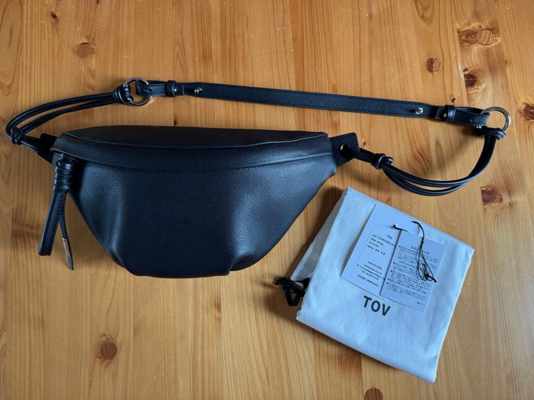 美品　TOV トーヴ　ショルダーバッグ ボディバッグ